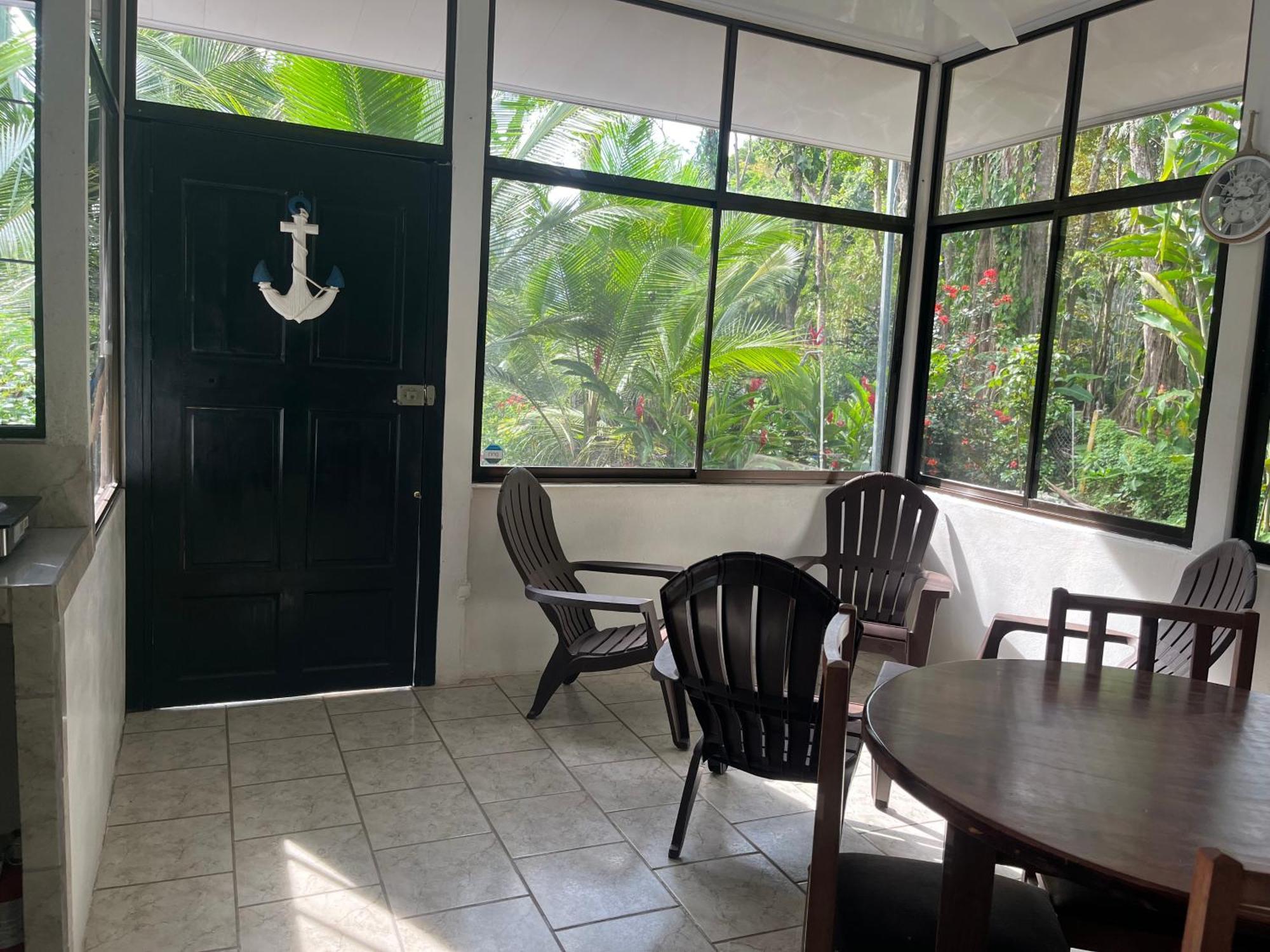 Beachfront Apartment Punta Uva Bagian luar foto